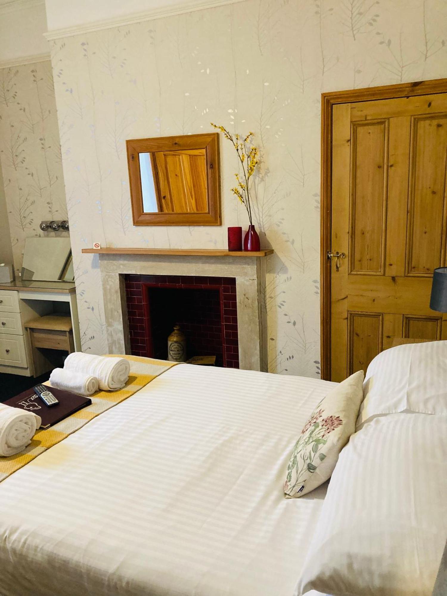 ويتبي The Pathway Guesthouse المظهر الخارجي الصورة
